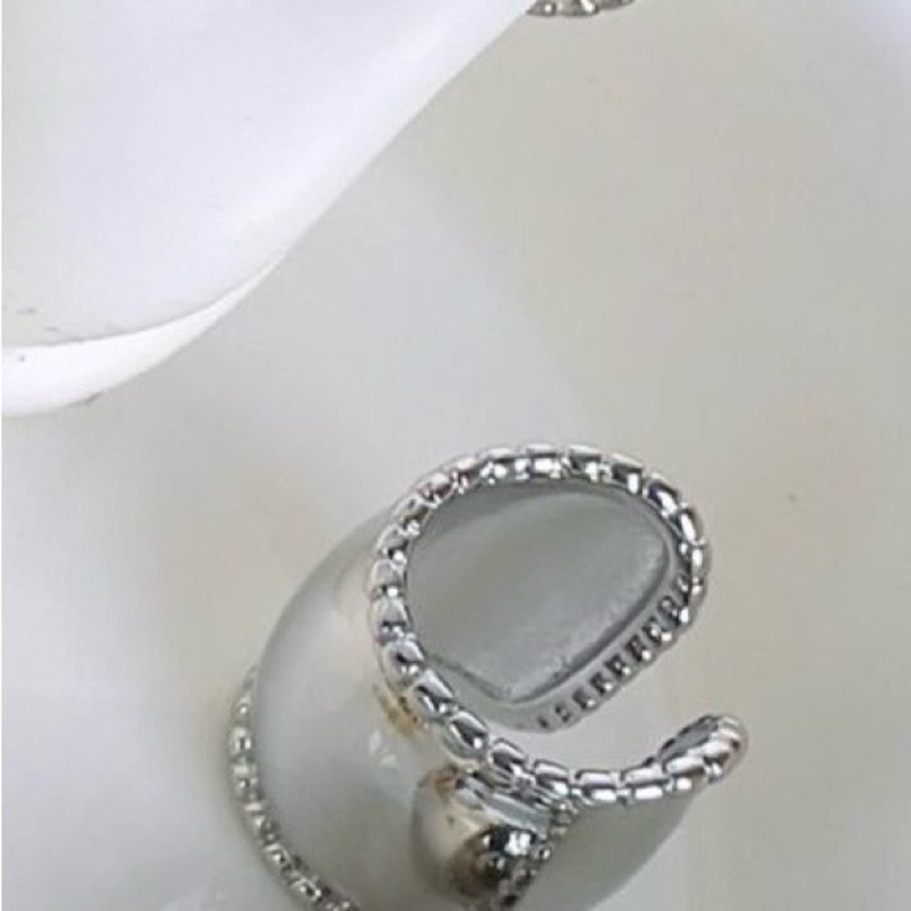 Ear Cuff Silver - Picture 2 of 4